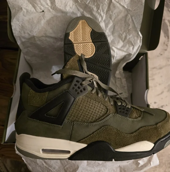 Jordan 4 Retro SE Craft Olive - Picture 3 of 9